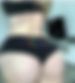 [Onlyfans] Siterip - @nickixoxo [242 images] [35 videos]/pics/nickixoxo-2020-04-20-246949052-Happy 4 20 💋🥦🍑 roll your weed on it.jpg