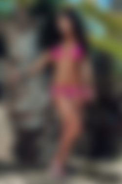 ThisIsGlamour.com_2016/Aimee Luis/Aime_Luis_Posing_in_her_Bikini/DS3_5128.jpg