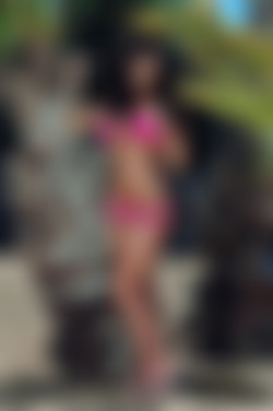 ThisIsGlamour.com_2016/Aimee Luis/Aime_Luis_Posing_in_her_Bikini/DS3_5137.jpg