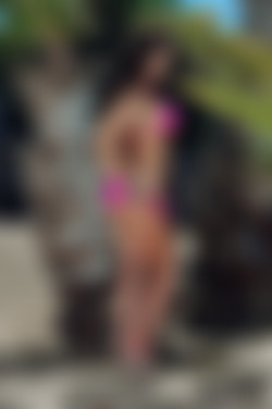 ThisIsGlamour.com_2016/Aimee Luis/Aime_Luis_Posing_in_her_Bikini/DS3_5147.jpg