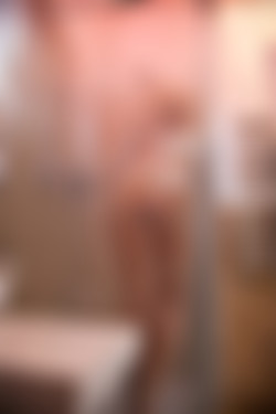 [photodromm.com] 2015-08/[photodromm.com] - 2015.08.10 - Bexie - Pink Shower (x46) 2000x3000/31l.jpg