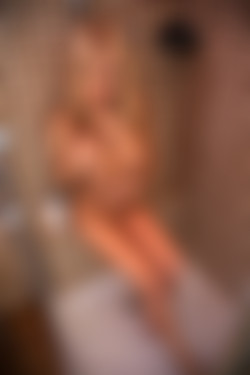[photodromm.com] 2015-08/[photodromm.com] - 2015.08.10 - Bexie - Pink Shower (x46) 2000x3000/44l.jpg