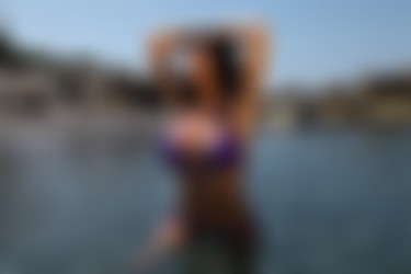 photodromm.com - 2011-11/talia - 05 - on a solitary beach 2/03l.jpg