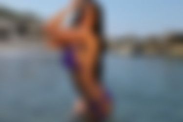 photodromm.com - 2011-11/talia - 05 - on a solitary beach 2/01l.jpg