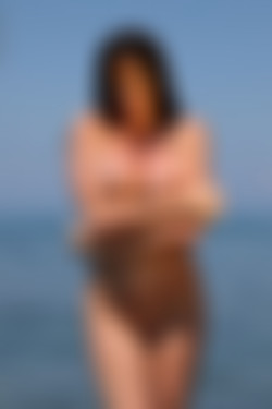 photodromm.com - 2011-11/talia - 05 - on a solitary beach 2/40l.jpg