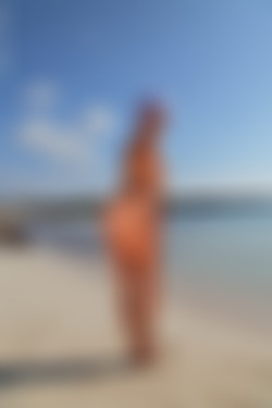 photodromm.com - 2012-03/holly - 20 - another world 2/28.jpg