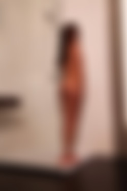 photodromm.com - 2012-07/alexa - 07 - x-shower/25l.jpg