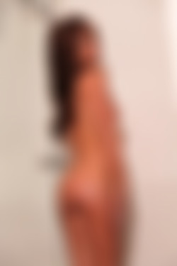 photodromm.com - 2012-07/alexa - 07 - x-shower/26l.jpg