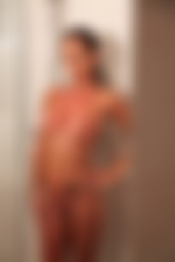 photodromm.com - 2012-07/alexa - 07 - x-shower/45l.jpg