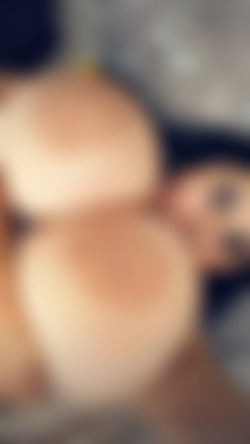 Onlyfans.com - bboobscarol_/Images/14-08-2020-702883468.jpg