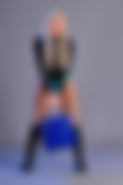 Shiny Leotards/Gallery 032 - Tanya H/032sl_010.jpg