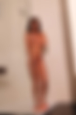 photodromm.com - 2012-07/alexa - 08 - x-shower 2/22l.jpg