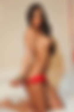 photodromm.com - 2012-04/ambra - 05 - the bedroom/34.jpg