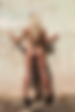 photodromm.com - 2012-10/janine - 02 - naked code 2/50l.jpg