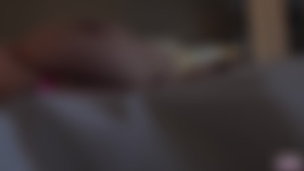 LeanneCrow.com (2012-2017)/Pink In The Sheets 1 (2017.09.22).mp4