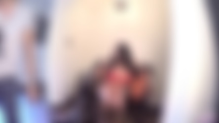 LeanneCrow.com (2012-2017)/Pink Lounge GoPro 1 (2017.01.06).mp4