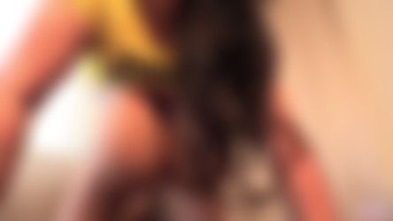 LeanneCrow.com (2012-2017)/It's My Birthday Bitch 2 (2017.06.16).mp4