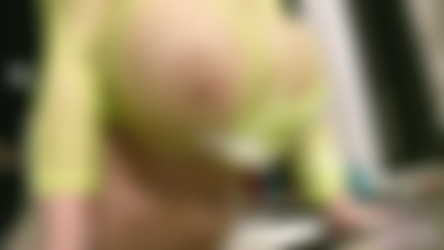 LeanneCrow.com (2012-2017)/Bubblebath Boobies 1 (2012.04.29).mov