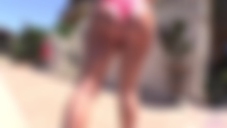 LeanneCrow.com (2012-2017)/Hot Pink String Bikini 1 (2016.03.04).mp4