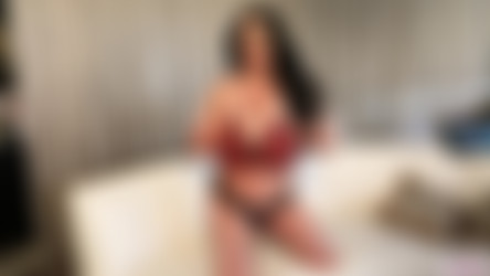 LeanneCrow.com (2012-2017)/Martini Lounge 5D 1 (2017.09.01).mp4