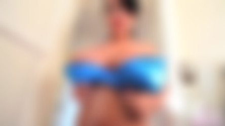 LeanneCrow.com (2012-2017)/Red White And Blue Lingerie 5D 1 (2014.02.07).mov