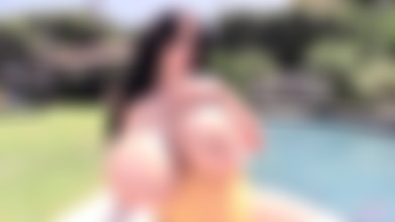 LeanneCrow.com (2012-2017)/Hello Yellow 2 (2016.09.23).mp4