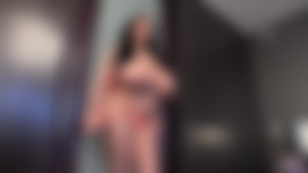 LeanneCrow.com (2012-2017)/Just Peachy 1 (2017.08.25).mp4